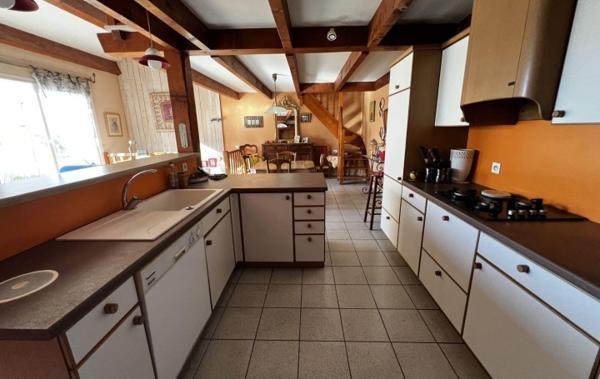 Vente Maison vigneronne avec grand garage Marseillan   