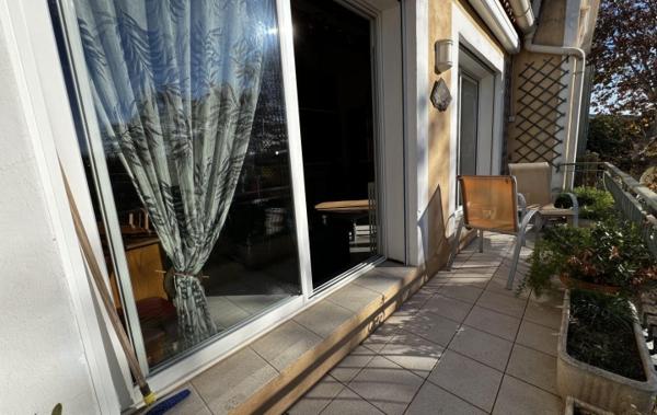 Vente Maison vigneronne avec grand garage Marseillan   
