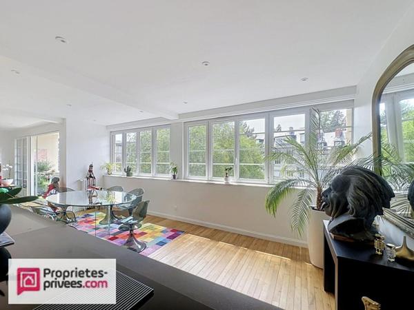 Un esprit loft baigné de lumière au coeur de Lisieux - Une rénovation remarquable au coeur de Lisieux
