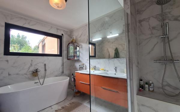 Maison à vendre    5 pièces • 160 m2 Villeneuve-lès-Avignon