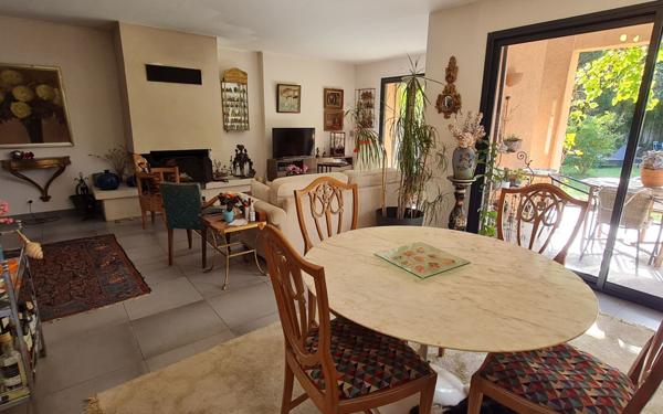 Maison à vendre    5 pièces • 160 m2 Villeneuve-lès-Avignon