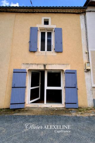 Maison de bourg à Verteillac (24) - 85M² - 5 Pièces - 3 Chambres - Jardin