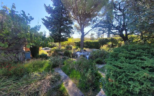 Maison à vendre    3 pièces •  Vedène