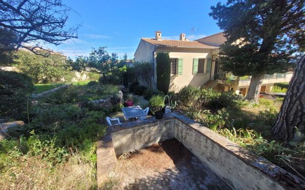 Maison à vendre    3 pièces •  Vedène