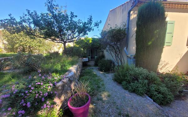 Maison à vendre    3 pièces •  Vedène