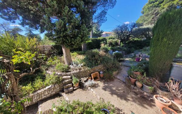 Maison à vendre    3 pièces •  Vedène