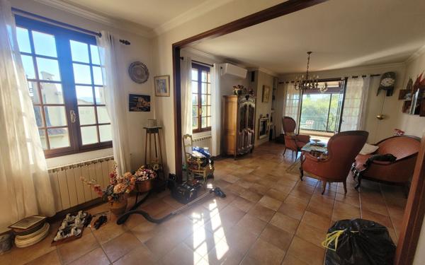 Maison à vendre    3 pièces •  Vedène