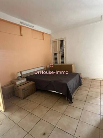 Immeuble à vendre 10 pièces de 181 m²