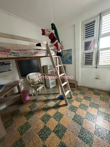 Immeuble à vendre 10 pièces de 181 m²