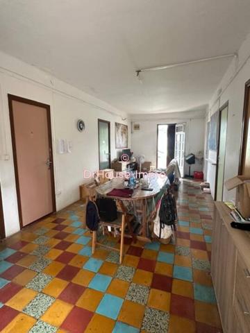 Immeuble à vendre 10 pièces de 181 m²