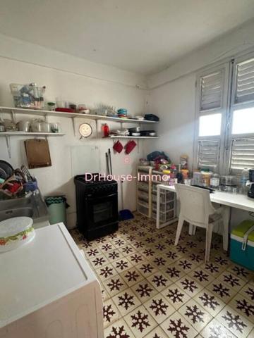 Immeuble à vendre 10 pièces de 181 m²
