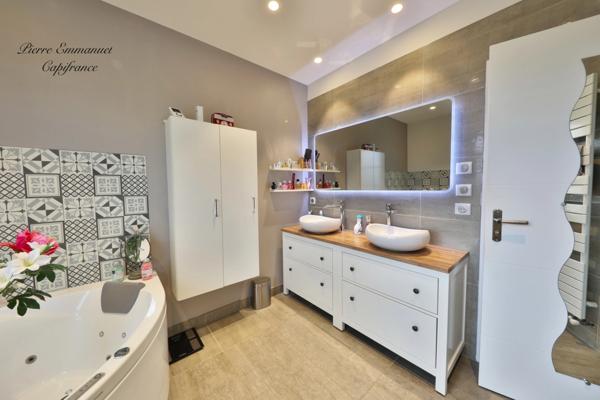 Maison à vendre 10 pièces SAINT AMBREUIL (71)