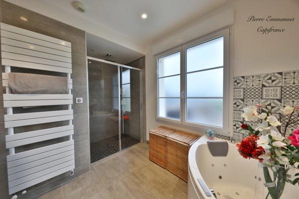 Maison à vendre 10 pièces SAINT AMBREUIL (71)