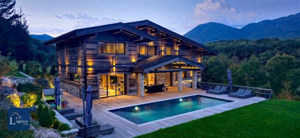 Sublime Chalet Mégevan avec Piscine