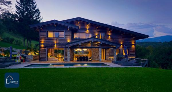 Sublime Chalet Mégevan avec Piscine