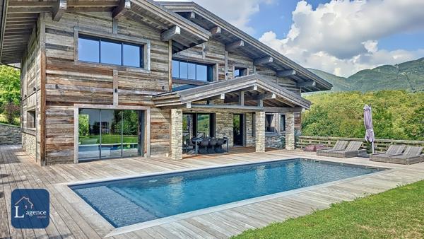 Sublime Chalet Mégevan avec Piscine