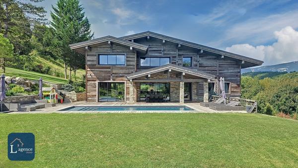 Sublime Chalet Mégevan avec Piscine