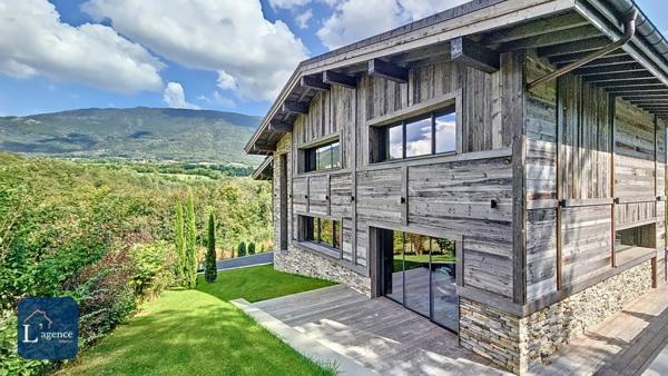 Sublime Chalet Mégevan avec Piscine
