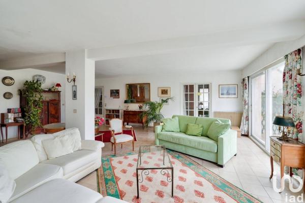 Maison 10 pièces de 250 m² à La Celle-Saint-Cloud (78170)