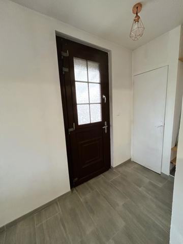 MAISON DE PLAIN-PIED RENOVEE SUR S/SOL AVEC TERRAIN CLOS ET