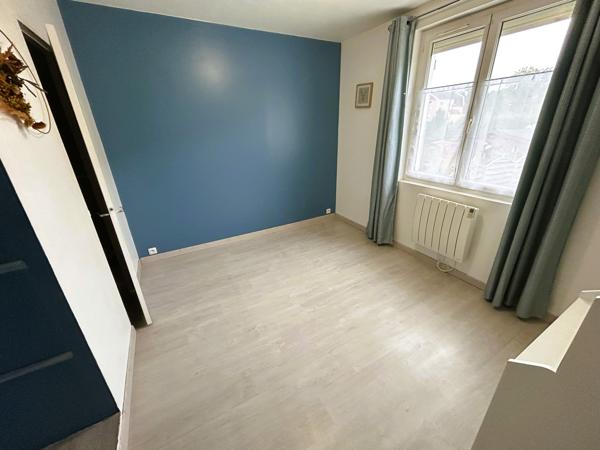 MAISON DE PLAIN-PIED RENOVEE SUR S/SOL AVEC TERRAIN CLOS ET