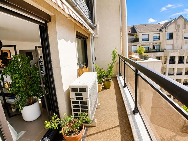 NOGENT VILLAGE - DUPLEX 116 m² - DERNIER ÉTAGE - PARKING - CAVE