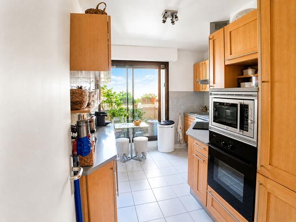 NOGENT VILLAGE - DUPLEX 116 m² - DERNIER ÉTAGE - PARKING - CAVE