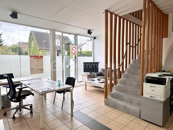 Local d'activités de 97,89 m²