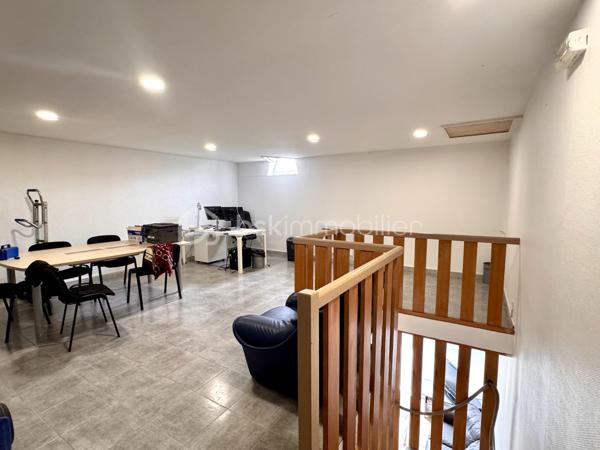 Local d'activités de 97,89 m²