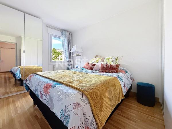 Appartement Montigny Le Bretonneux Quartier de la Sourderie 4 pièce(s) 3 chambres 85.62 m2 - Toutes commodités à pieds