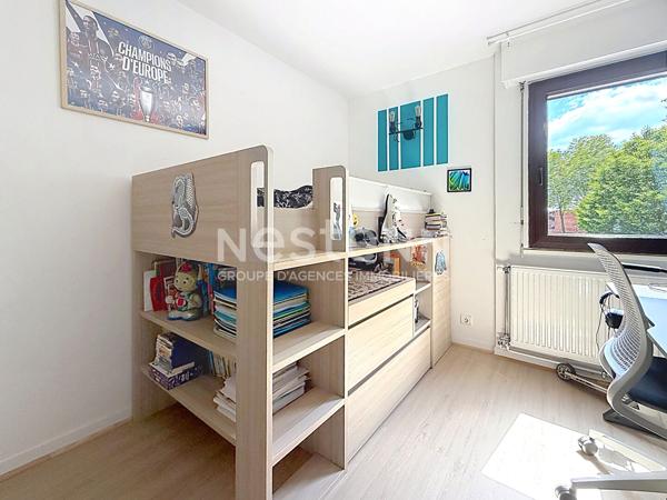 Appartement Montigny Le Bretonneux Quartier de la Sourderie 4 pièce(s) 3 chambres 85.62 m2 - Toutes commodités à pieds