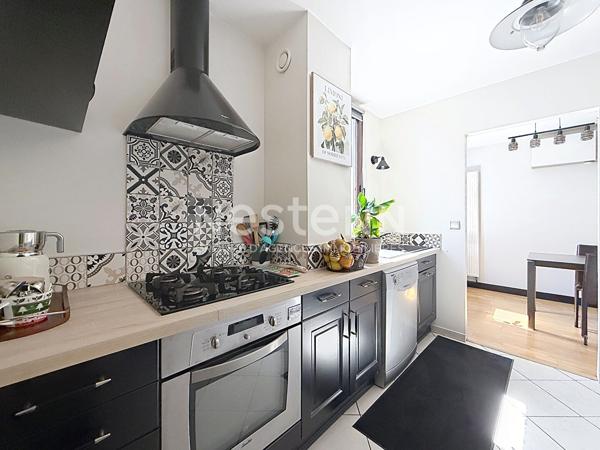 Appartement Montigny Le Bretonneux Quartier de la Sourderie 4 pièce(s) 3 chambres 85.62 m2 - Toutes commodités à pieds