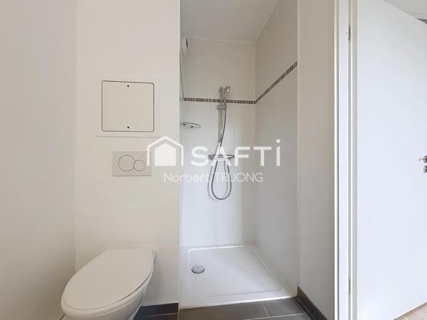 4 PIECES - 3CH - 1 SDB - 1 SDE - 2 WC - PARKING