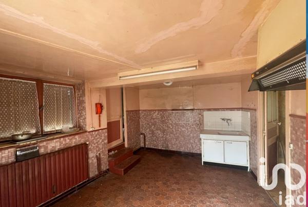 Maison de village 2 pièces de 68 m² à Épineuil (89700)