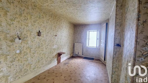 Maison de village 2 pièces de 68 m² à Épineuil (89700)