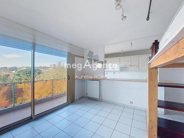 Appartement à CHOLET, 49300 - 1 pièce 32m²