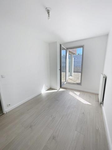 APPARTEMENT T4  -  76 M²  A  ATHIS-MONS - DPE C
