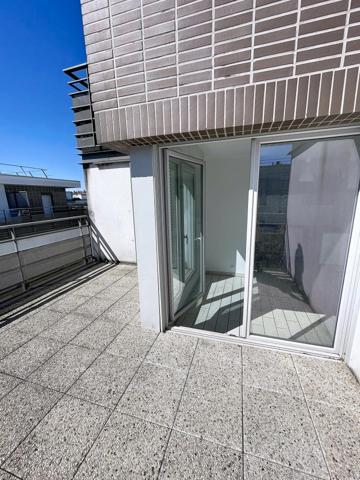 APPARTEMENT T4  -  76 M²  A  ATHIS-MONS - DPE C