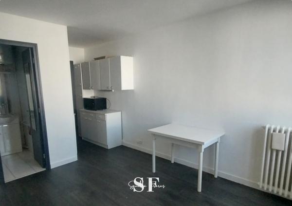 Studio 1 pièce(s) 17.6 m²