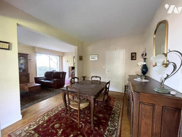 A VENDRE SAINT-SEBASTIEN-SUR-LOIRE - Appartement T4 d'env 99.07 m² avec cave et parking en sous-sol.