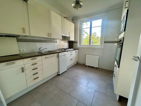 Appartement Poissy 4 pièce(s) 77.97 m2 €279 000 ** - Référence 8883