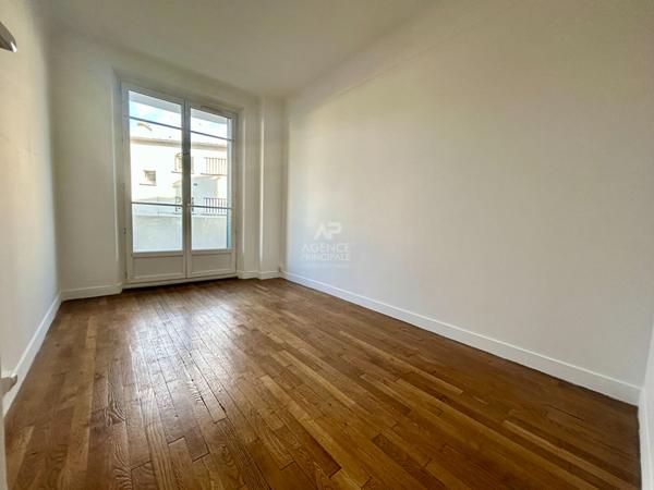 Appartement Poissy 4 pièce(s) 77.97 m2 €279 000 ** - Référence 8883