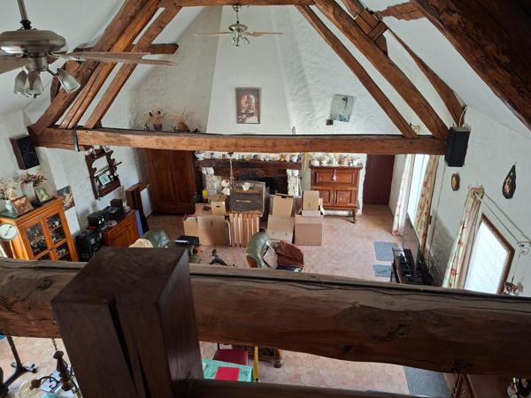 Maison de campagne dans hameau tranquille