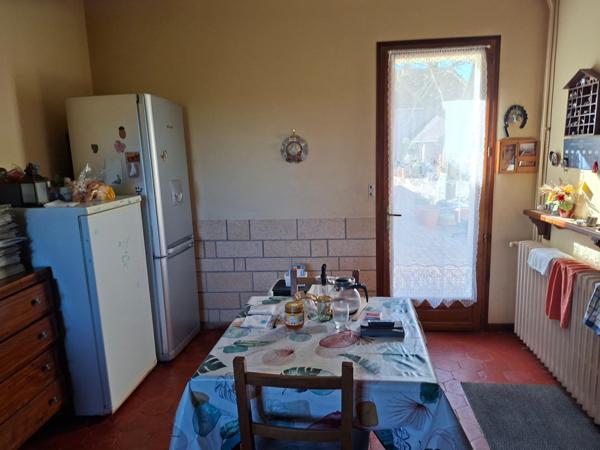 Maison de campagne dans hameau tranquille