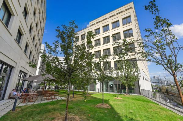 Bureaux neufs à louer Paris 19 immeuble labellisé au pied du RER E