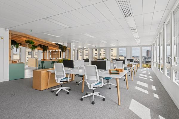 Bureaux neufs à louer Paris 19 immeuble labellisé au pied du RER E