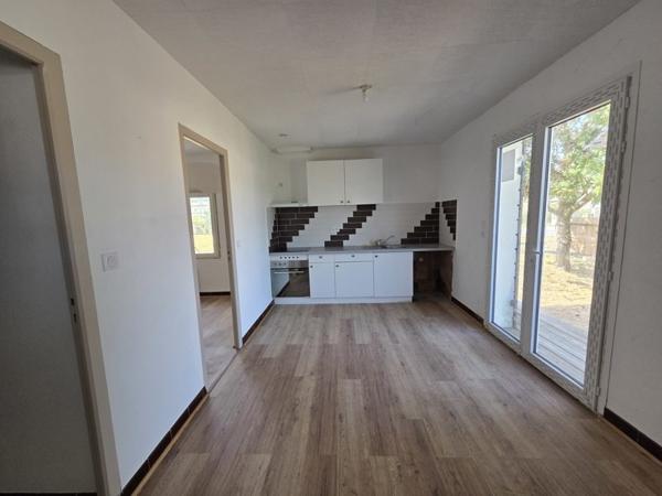 Maison à vendre 93 400 € Saint-Seurin-sur-l'Isle 2 p 44 m² DPE E
