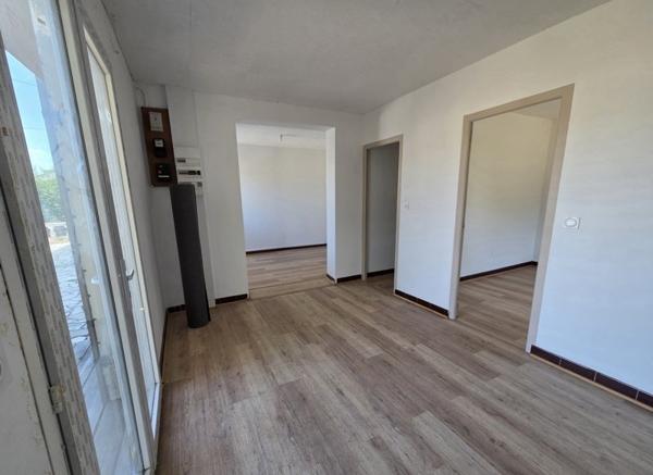 Maison à vendre 93 400 € Saint-Seurin-sur-l'Isle 2 p 44 m² DPE E