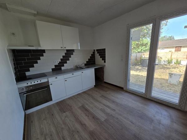 Maison à vendre 93 400 € Saint-Seurin-sur-l'Isle 2 p 44 m² DPE E