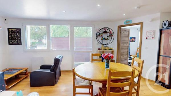 Appartement F3 à vendre  3 pièces - 73,10 m 2   VERCEL VILLEDIEU LE CAMP  - 25
